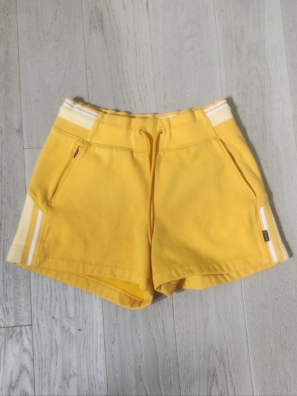 Athleta Triumph Game Point Shorties XS